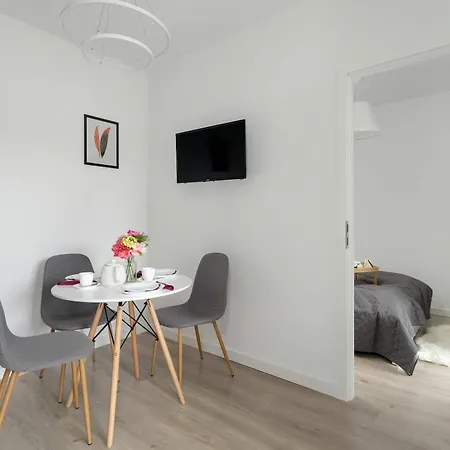Modern Janickiego For 2 Adults And 2 Children With Parking Near Mtp By Renters Апартаменты Познань