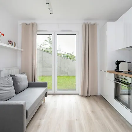 Apartment Modern Janickiego For 2 Adults And 2 Children With Parking Near Mtp By Renters